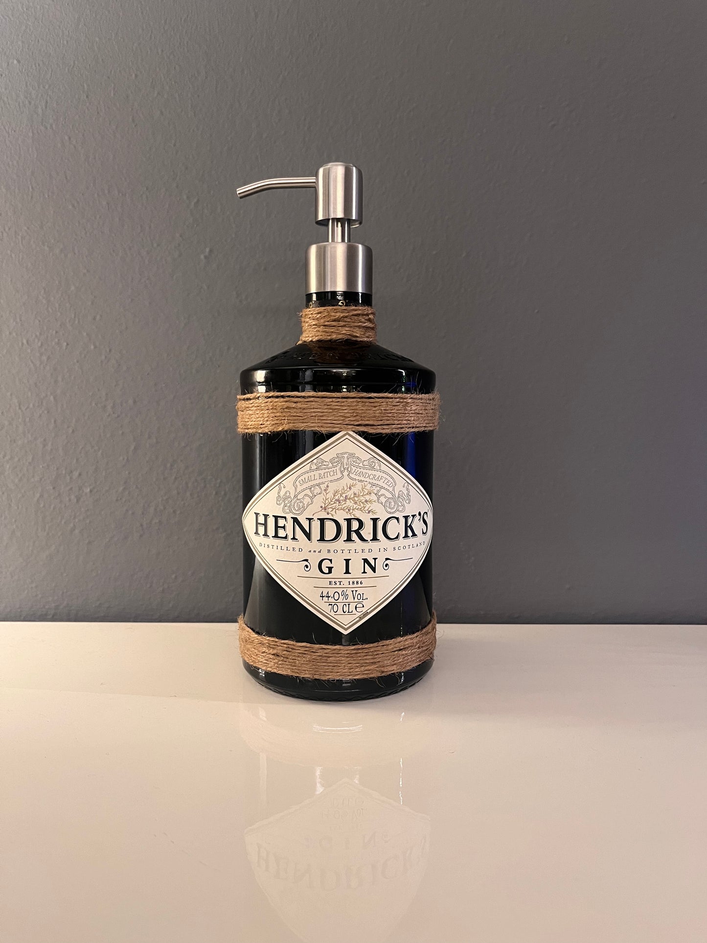 HENDRICK'S A DISPENSER 